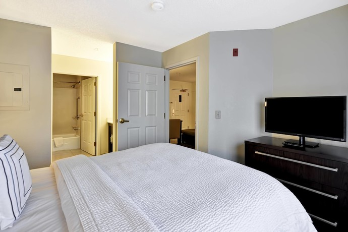 Imagen de la habitación del Hotel Residence Inn By Marriott Jacksonville Airport. Foto 14