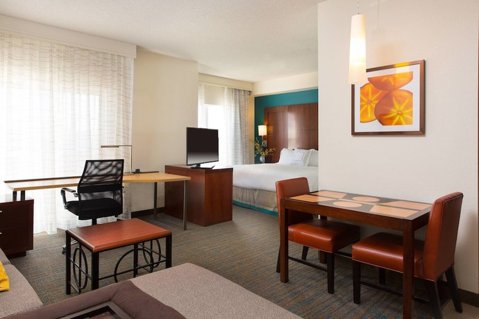 Imagen de la habitación del Hotel Residence Inn By Marriott Kansas City Airport. Foto 7