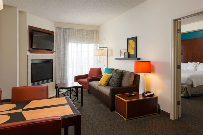 Imagen de la habitación del Hotel Residence Inn By Marriott Kansas City Airport. Foto 8