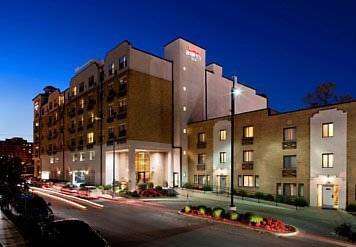 Imagen general del Hotel Residence Inn By Marriott Kansas City Country Club Plaza. Foto 2