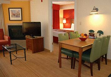 Imagen de la habitación del Hotel Residence Inn By Marriott Kansas City Country Club Plaza. Foto 6