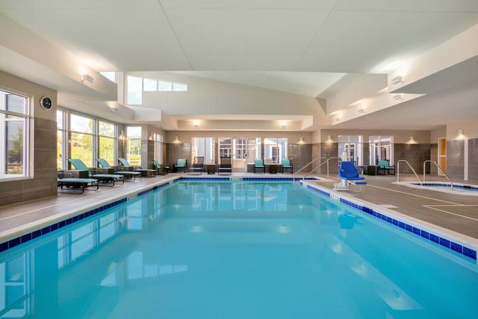 Imagen de la piscina del Hotel Residence Inn By Marriott Kingston. Foto 15