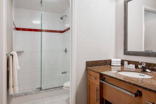 Imagen de la habitación del Hotel Residence Inn By Marriott Kingston Water's Edge. Foto 15