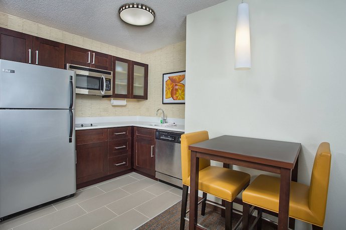 Imagen de la habitación del Hotel Residence Inn By Marriott Knoxville Cedar Bluff. Foto 9