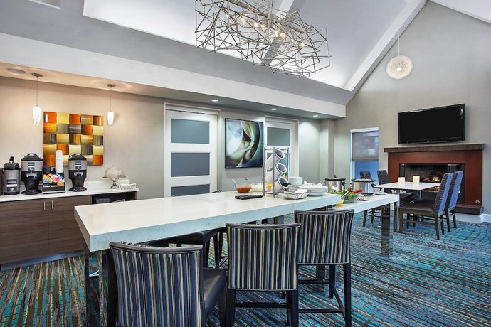 Imagen del bar/restaurante del Hotel Residence Inn By Marriott Knoxville Cedar Bluff. Foto 6