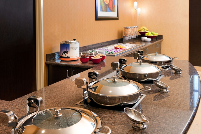 Imagen del bar/restaurante del Hotel Residence Inn By Marriott Las Vegas Hughes Center. Foto 2