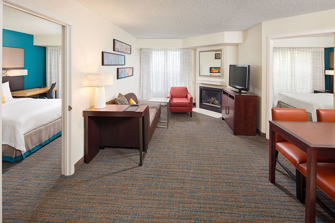 Imagen de la habitación del Hotel Residence Inn By Marriott Livonia. Foto 2
