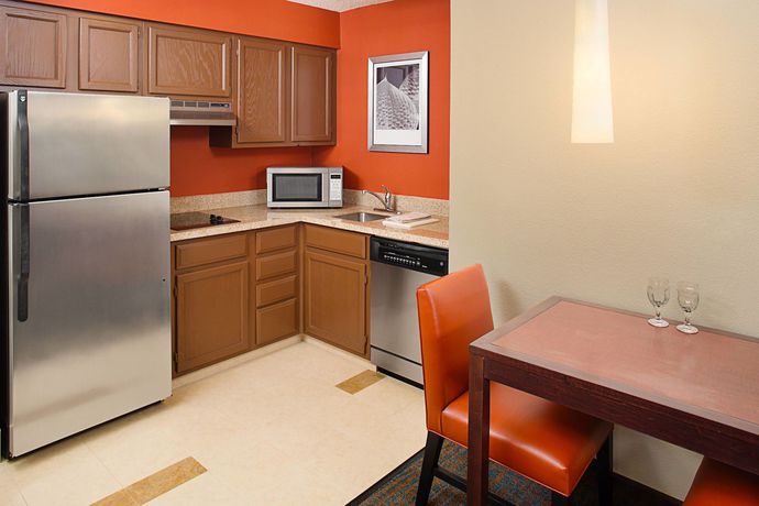 Imagen de la habitación del Hotel Residence Inn By Marriott Livonia. Foto 4