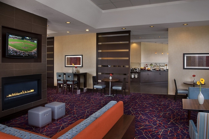 Imagen del bar/restaurante del Hotel Residence Inn By Marriott London Ontario. Foto 4