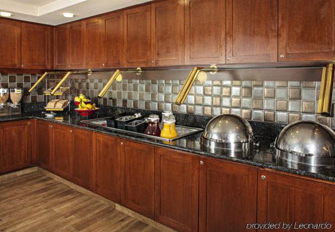 Imagen general del Hotel Residence Inn By Marriott Long Island Holtsville. Foto 2