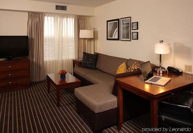 Imagen de la habitación del Hotel Residence Inn By Marriott Long Island Holtsville. Foto 12