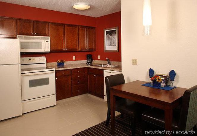 Imagen de los exteriores del Hotel Residence Inn By Marriott Long Island Holtsville. Foto 14