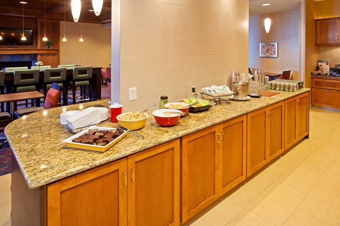 Imagen del bar/restaurante del Hotel Residence Inn By Marriott Louisville Downtown. Foto 4
