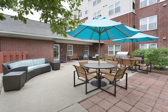 Imagen de los exteriores del Hotel Residence Inn By Marriott Louisville Northeast. Foto 6