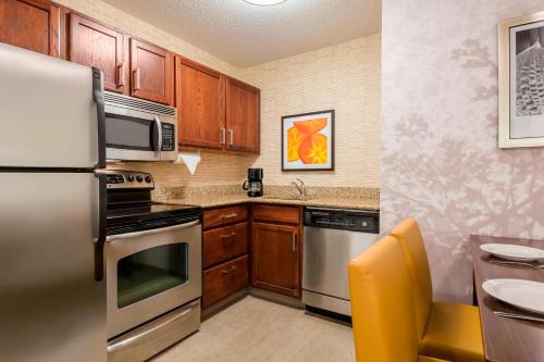 Imagen de la habitación del Hotel Residence Inn By Marriott Macon. Foto 20
