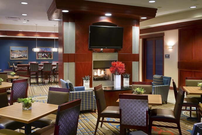 Imagen del bar/restaurante del Hotel Residence Inn By Marriott Memphis Downtown. Foto 3