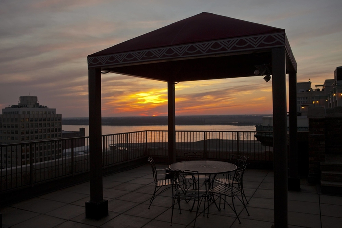 Imagen de los exteriores del Hotel Residence Inn By Marriott Memphis Downtown. Foto 14