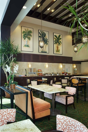 Imagen del bar/restaurante del Hotel Residence Inn By Marriott Miami Aventura Mall. Foto 5