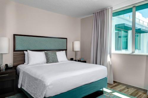 Imagen de la habitación del Hotel Residence Inn By Marriott Miami Beach Surfside. Foto 5