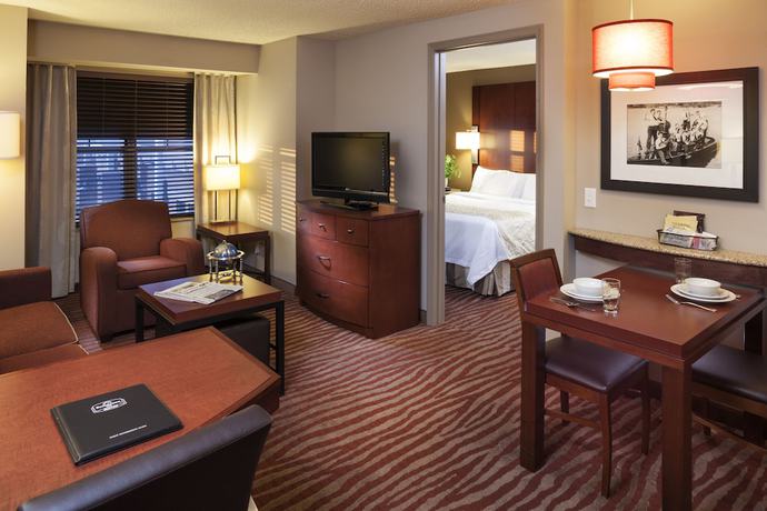 Imagen de la habitación del Hotel Residence Inn By Marriott Minneapolis Plymouth. Foto 8