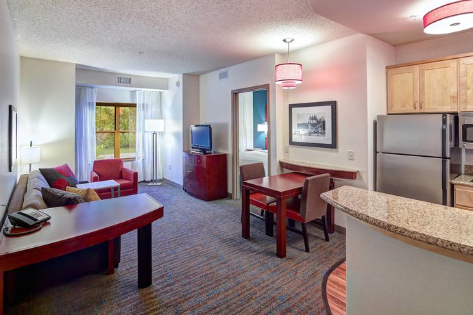 Imagen de la habitación del Hotel Residence Inn By Marriott Minneapolis Plymouth. Foto 11