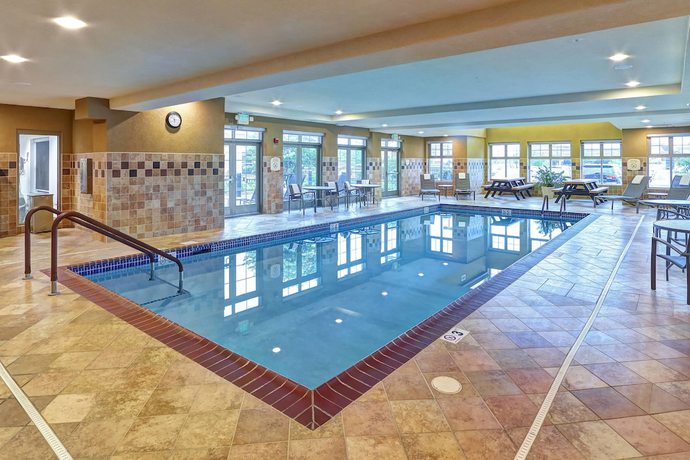 Imagen de la piscina del Hotel Residence Inn By Marriott Minneapolis Plymouth. Foto 20