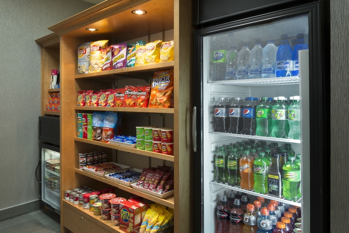 Imagen del bar/restaurante del Hotel Residence Inn By Marriott Mont Tremblant Manoir Labelle. Foto 3