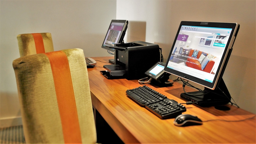 Imagen de los interiores del Hotel Residence Inn By Marriott Montreal Westmount. Foto 8