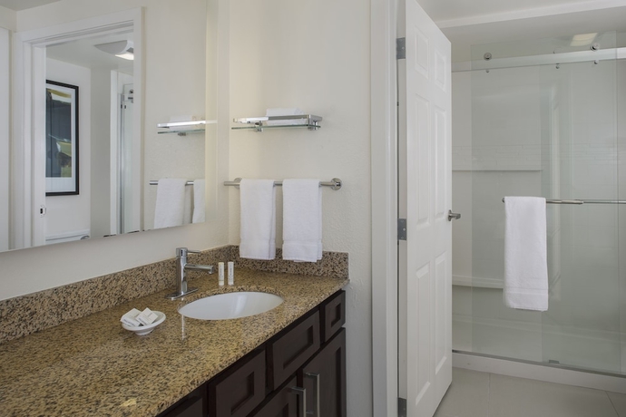 Imagen de la habitación del Hotel Residence Inn By Marriott New Orleans Metairie. Foto 17
