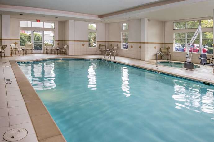 Imagen de la piscina del Hotel Residence Inn By Marriott Norfolk Airport. Foto 9