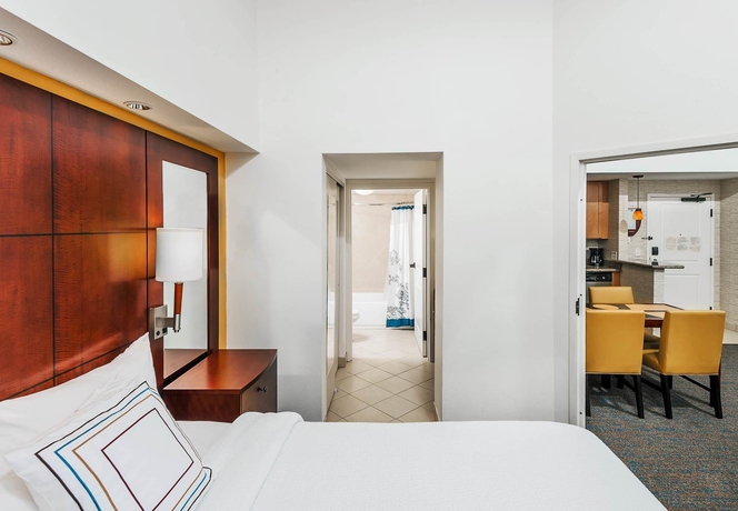 Imagen de la habitación del Hotel Residence Inn By Marriott Orlando Airport. Foto 5