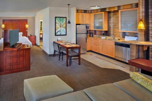 Imagen de la habitación del Hotel Residence Inn By Marriott Orlando Lake Mary. Foto 11