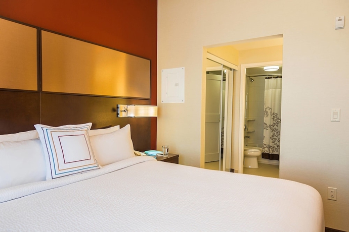 Imagen de la habitación del Hotel Residence Inn By Marriott Ottawa Airport. Foto 14