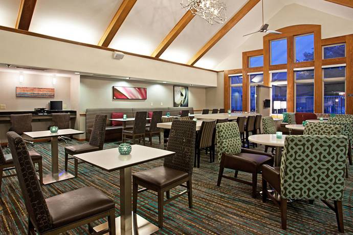 Imagen de los interiores del Hotel Residence Inn By Marriott Pittsburgh Airport. Foto 18