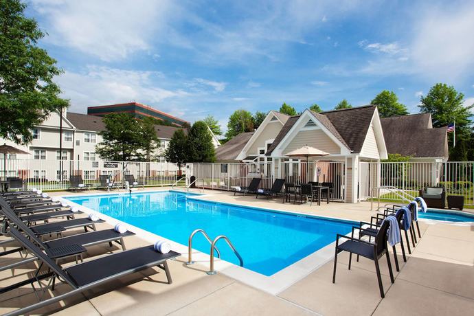 Imagen de la piscina del Hotel Residence Inn By Marriott Pittsburgh Airport. Foto 19