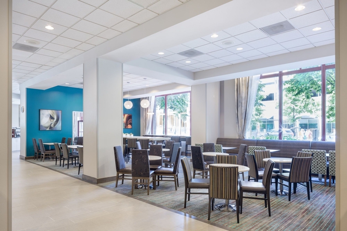 Imagen del bar/restaurante del Hotel Residence Inn By Marriott Portland Downtown/riverplace. Foto 5