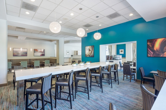 Imagen del bar/restaurante del Hotel Residence Inn By Marriott Portland Downtown/riverplace. Foto 6