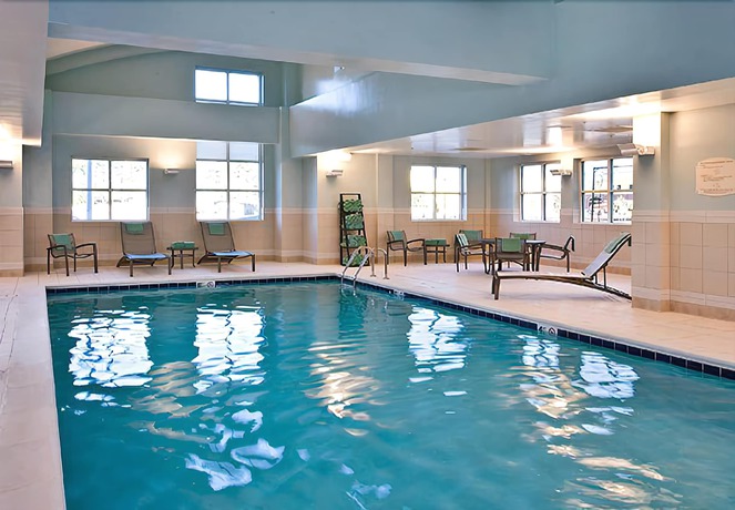Imagen de la piscina del Hotel Residence Inn By Marriott Regina. Foto 12