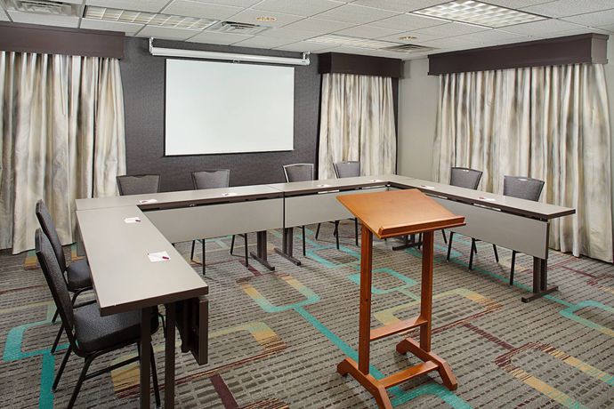 Imagen de los interiores del Hotel Residence Inn By Marriott Richmond Northwest. Foto 16