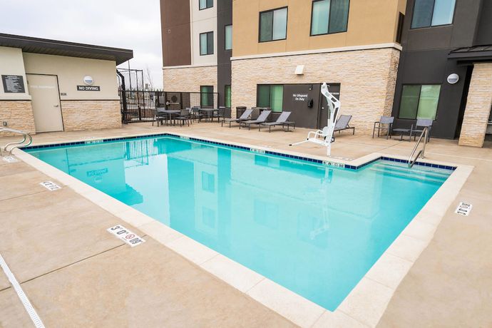 Imagen de la piscina del Hotel Residence Inn By Marriott Rocklin Roseville. Foto 20