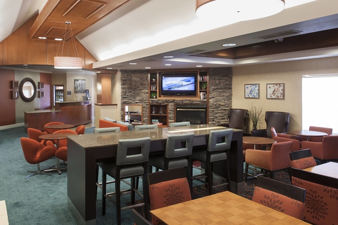 Imagen del bar/restaurante del Hotel Residence Inn By Marriott Rogers. Foto 10