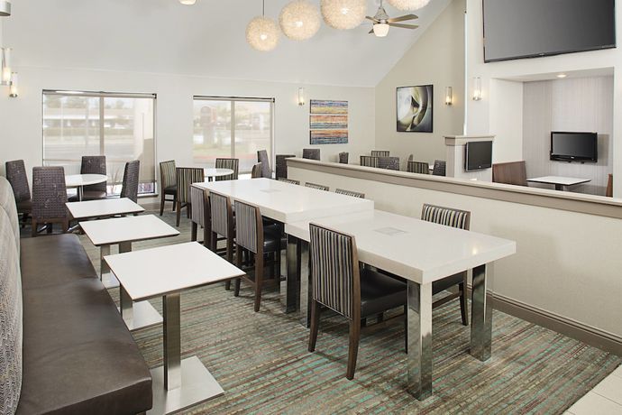 Imagen del bar/restaurante del Hotel Residence Inn By Marriott Sacramento Cal Expo, Sacramento. Foto 3