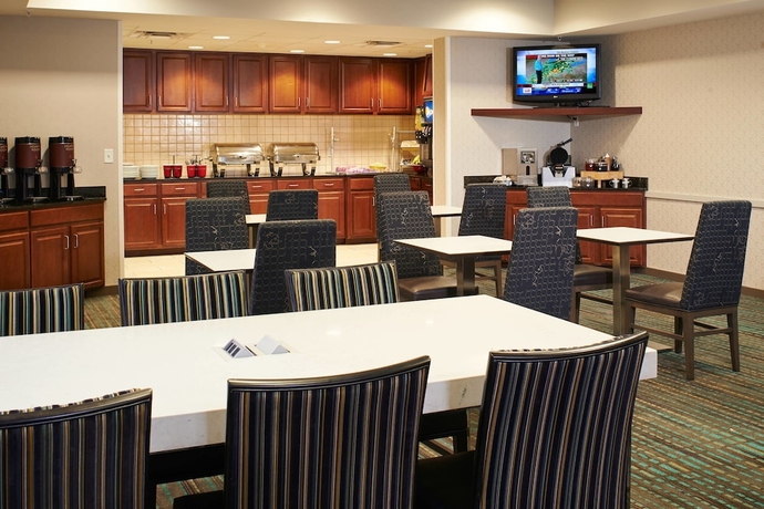 Imagen del bar/restaurante del Hotel Residence Inn By Marriott Saginaw. Foto 9