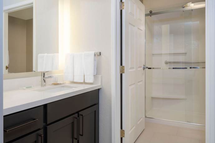 Imagen de la habitación del Hotel Residence Inn By Marriott Salt Lake City Airport. Foto 15