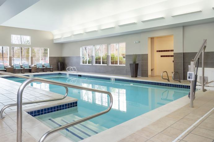 Imagen de la piscina del Hotel Residence Inn By Marriott Salt Lake City Airport. Foto 20