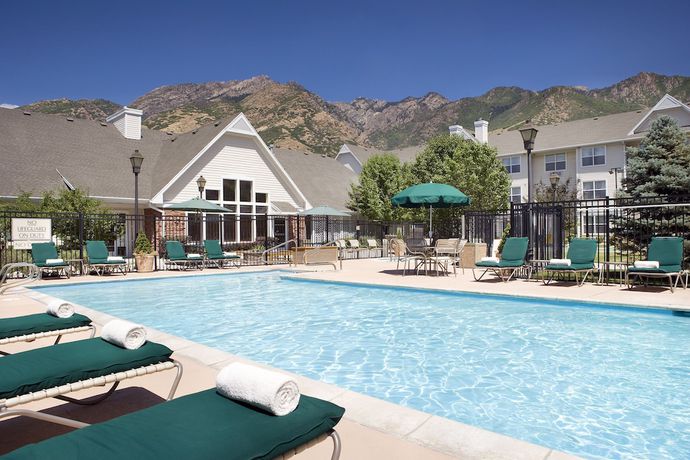 Imagen de la piscina del Hotel Residence Inn By Marriott Salt Lake City Cottonwood. Foto 10