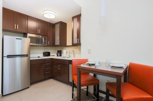 Imagen de la habitación del Hotel Residence Inn By Marriott San Jose Airport. Foto 9