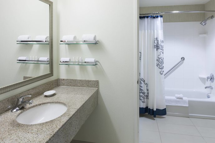 Imagen de la habitación del Hotel Residence Inn By Marriott Santa Clarita Valencia. Foto 7