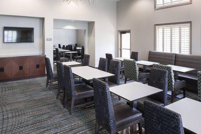 Imagen del bar/restaurante del Hotel Residence Inn By Marriott Santa Clarita Valencia. Foto 5