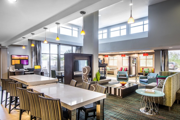 Imagen de los interiores del Hotel Residence Inn By Marriott Savannah Airport. Foto 19